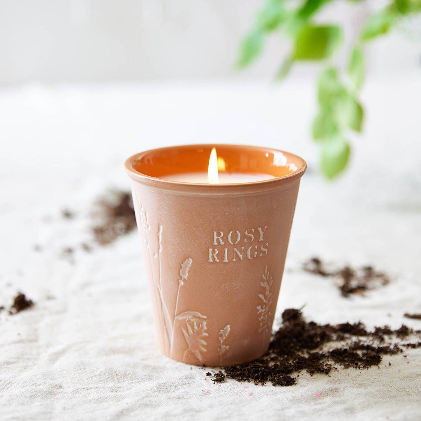 Rosy Rings Garden Pot Candle