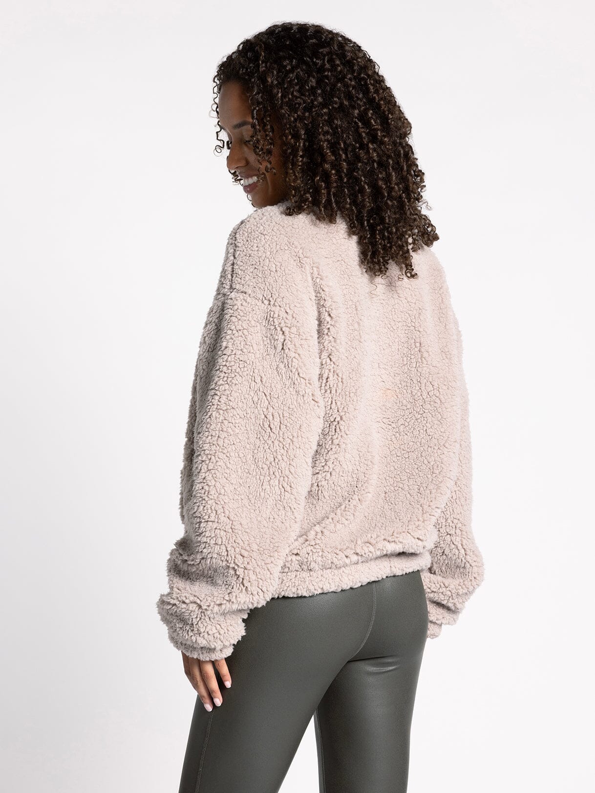 Voyage Pullover