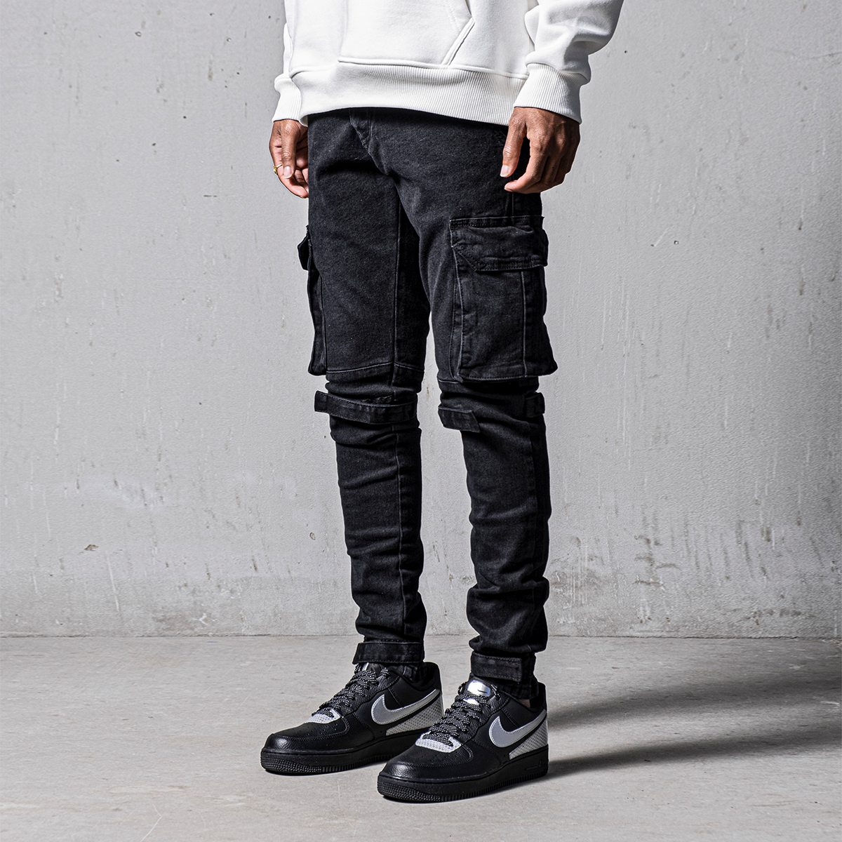 White skinny 2025 cargo pants