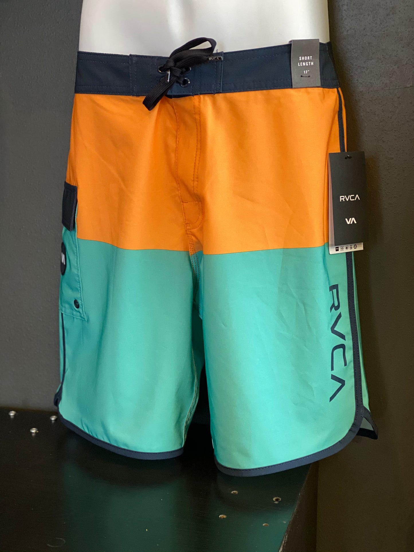 RVCA Eastern Trunk - YOUTH