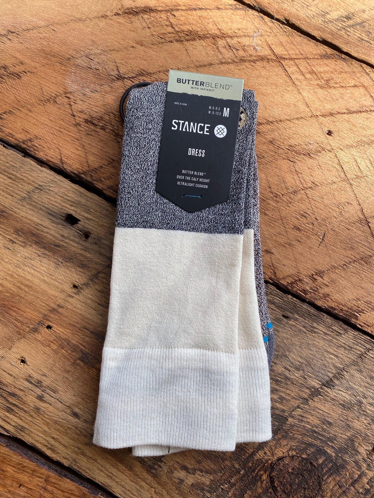 Clean, simple and understated style while over indexing on comfort. The Laine is made with our premium Butter Blend for the ultimate in soft and Infiknit™ for the ultimate in durability. Your go-to staple dress sock for any and all elevated occasions, when you're ready to step things up a notch, reach for the Laine.