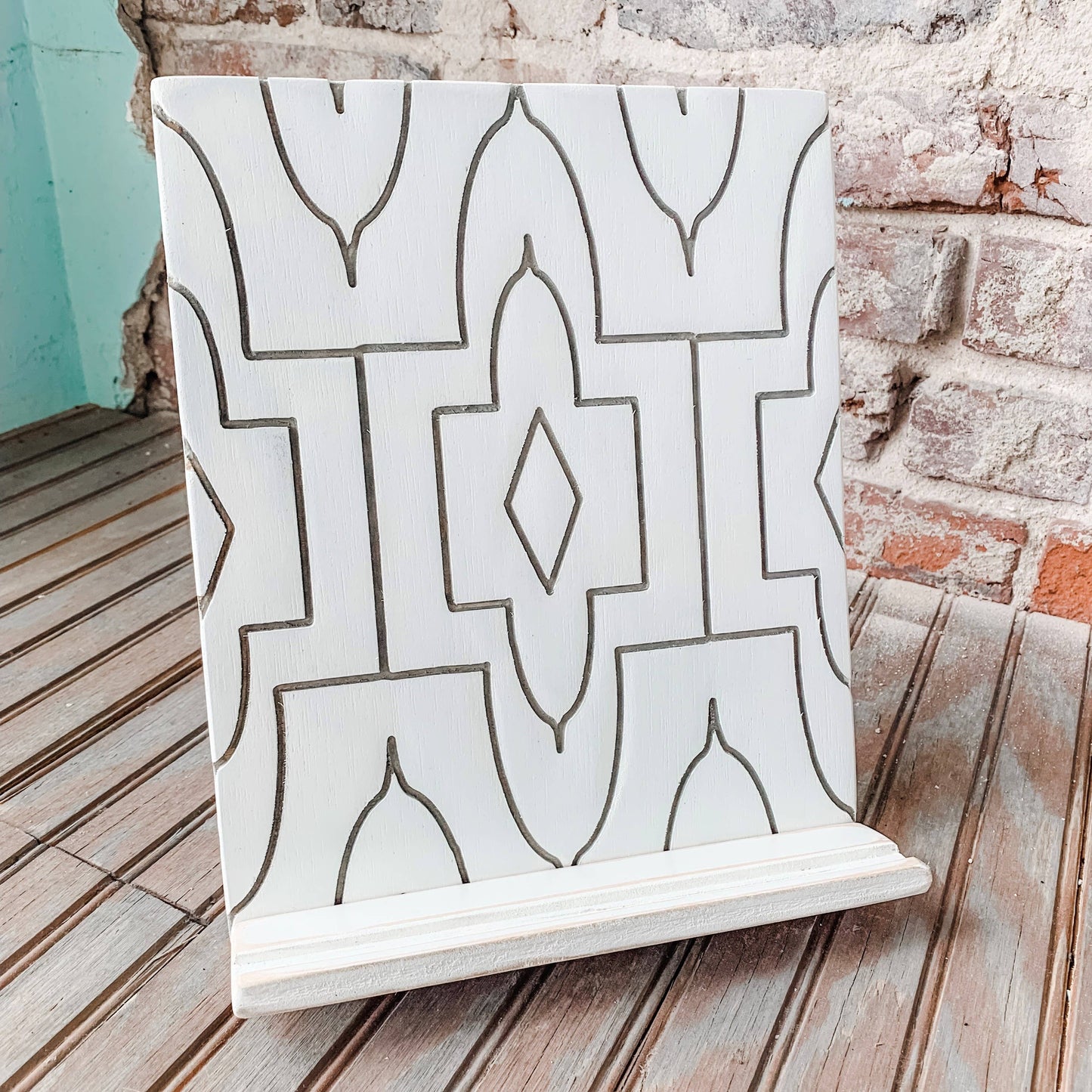Grace Graffiti - Engraved Moroccan Tablet Stand